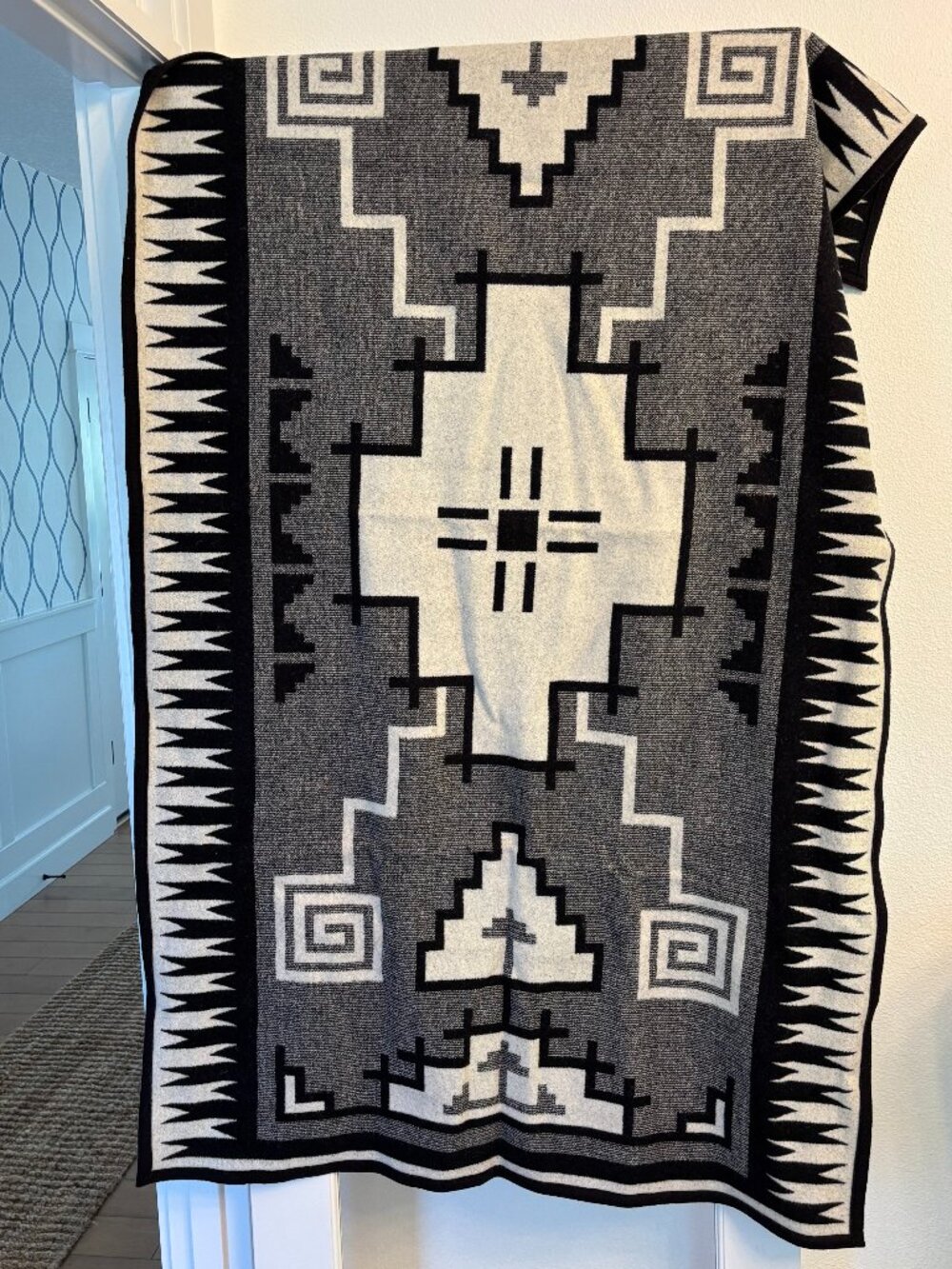 Pendleton Naskan Saddle Blanket (two available, this listing is for ONE) - Picture 4 of 4